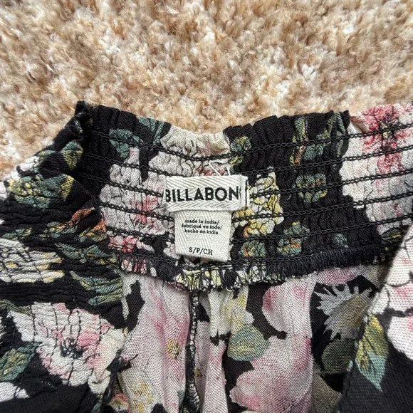 NWT Billabong Trippy Day Shorts Size small Tie Front Stretch New Black Floral - Picture 3 of 4